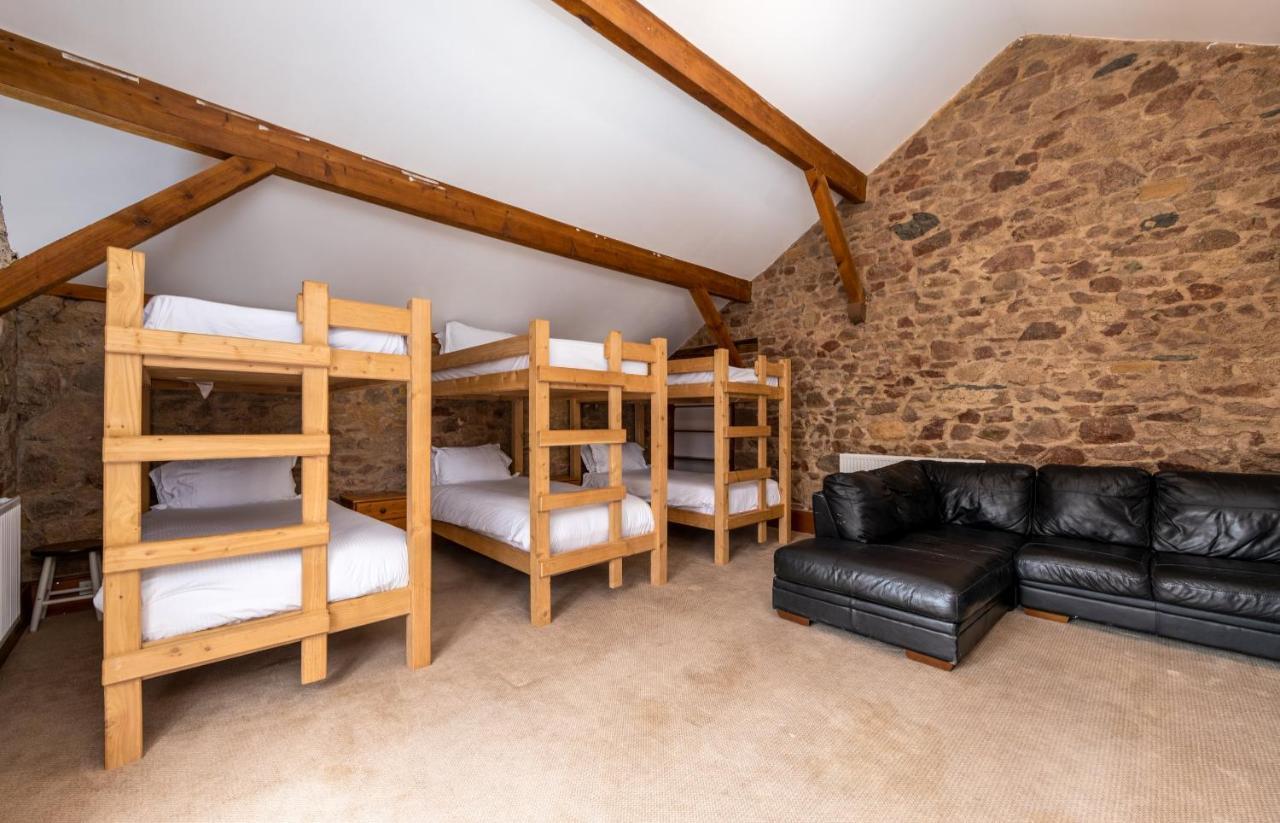 Muncaster Castle Coachman'S Quarters Bed and Breakfast Ravenglass Exteriör bild