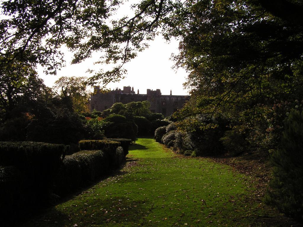 Muncaster Castle Coachman'S Quarters Bed and Breakfast Ravenglass Exteriör bild
